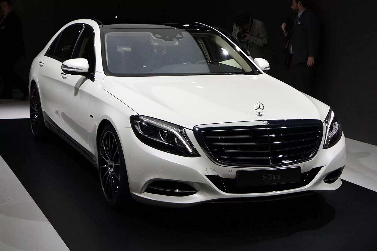 Купить mercedes в класс. Mercedes s clas2014. 222 Мерседес 2014. Mercedes s class 2014. Мерседес 222 2014 s class.