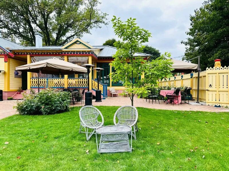 зелёный дятел ресторан в сенницах фото.