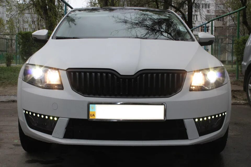 Фары skoda octavia a7. Skoda octavia a7 оптика. skoda octavia a7 bi xenon. линзы в skoda octavia a7. линзы шкода октавия а7.