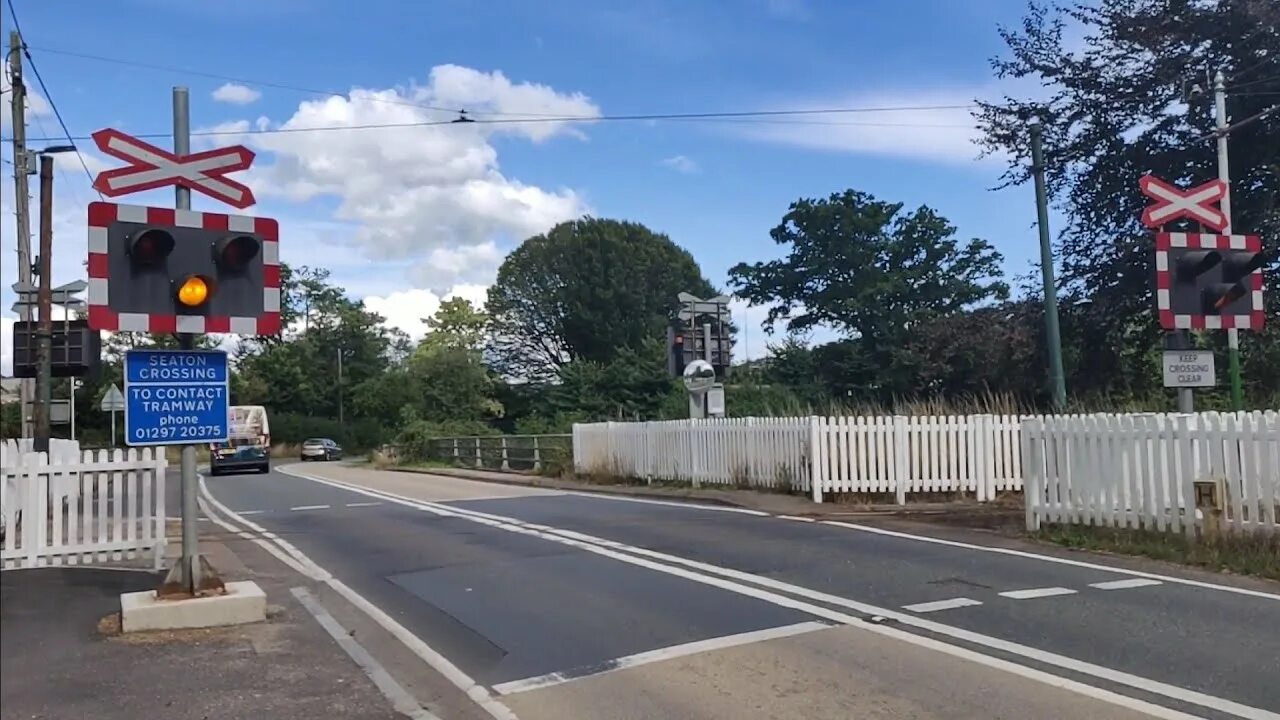 Uk Level Crossing. Railway Crossing uk. Railroad Crossing uk.