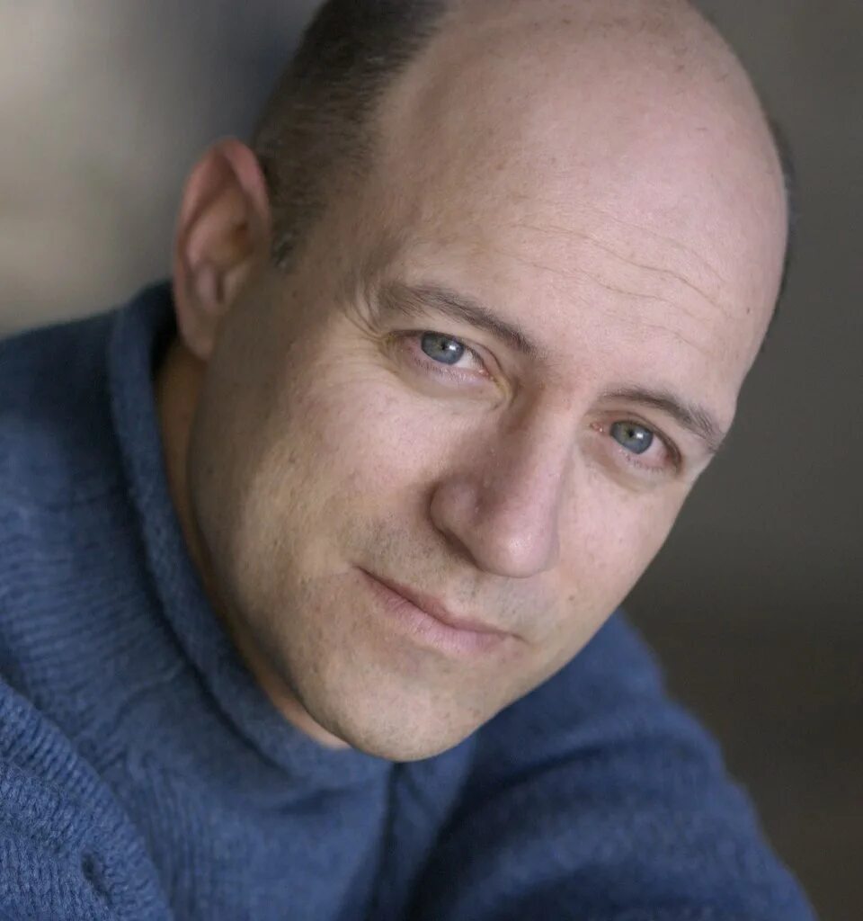 Philip m. Scott smith 14. Скотт-смит кормилец крабов актер. Скотт смит писатель. Скотт смит.