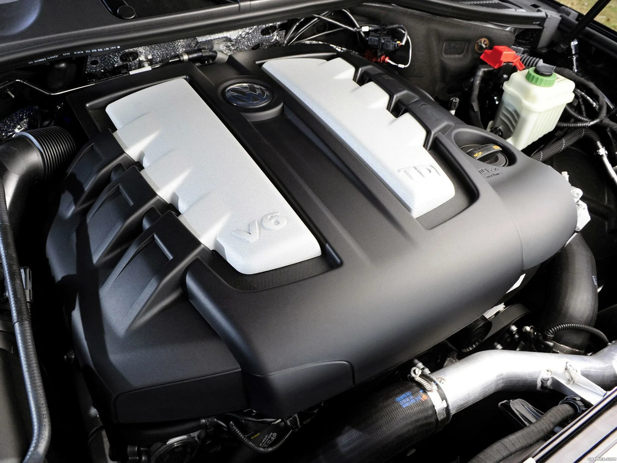 Двигатель q7 3.0 tdi. Volkswagen Touareg v6 TDI. Фольксваген Туарег в6 дизель. Мотор Туарег 3.0 дизель. Туарег мотор v6.