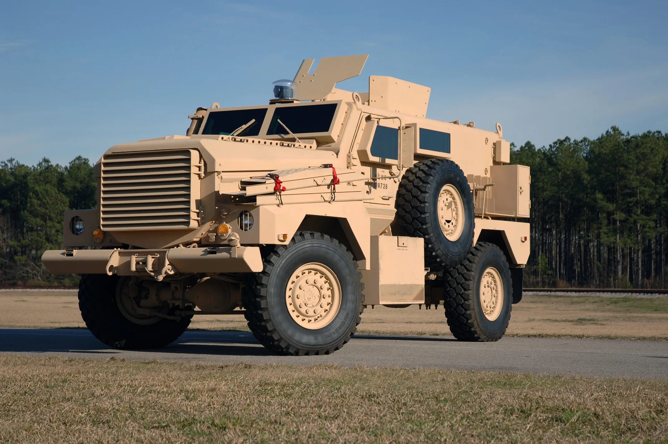 Кугуар 4. MRAP cougar 4x4. Кугуар (MRAP). Бронемашина MRAP Кугуар. Cougar 6x6 MRAP vehicle.