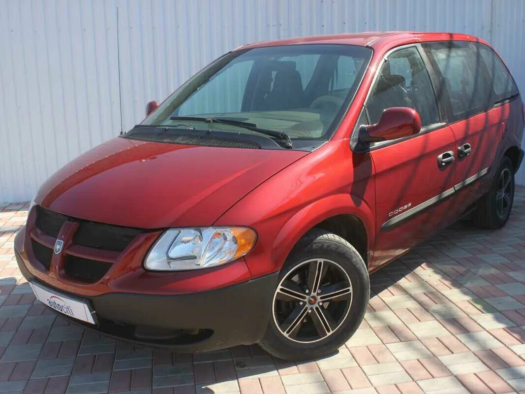 Dodge Caravan 2002. Красный Додж Караван 2002. Додж Caravan 2002. Додж Караван 2002 года.