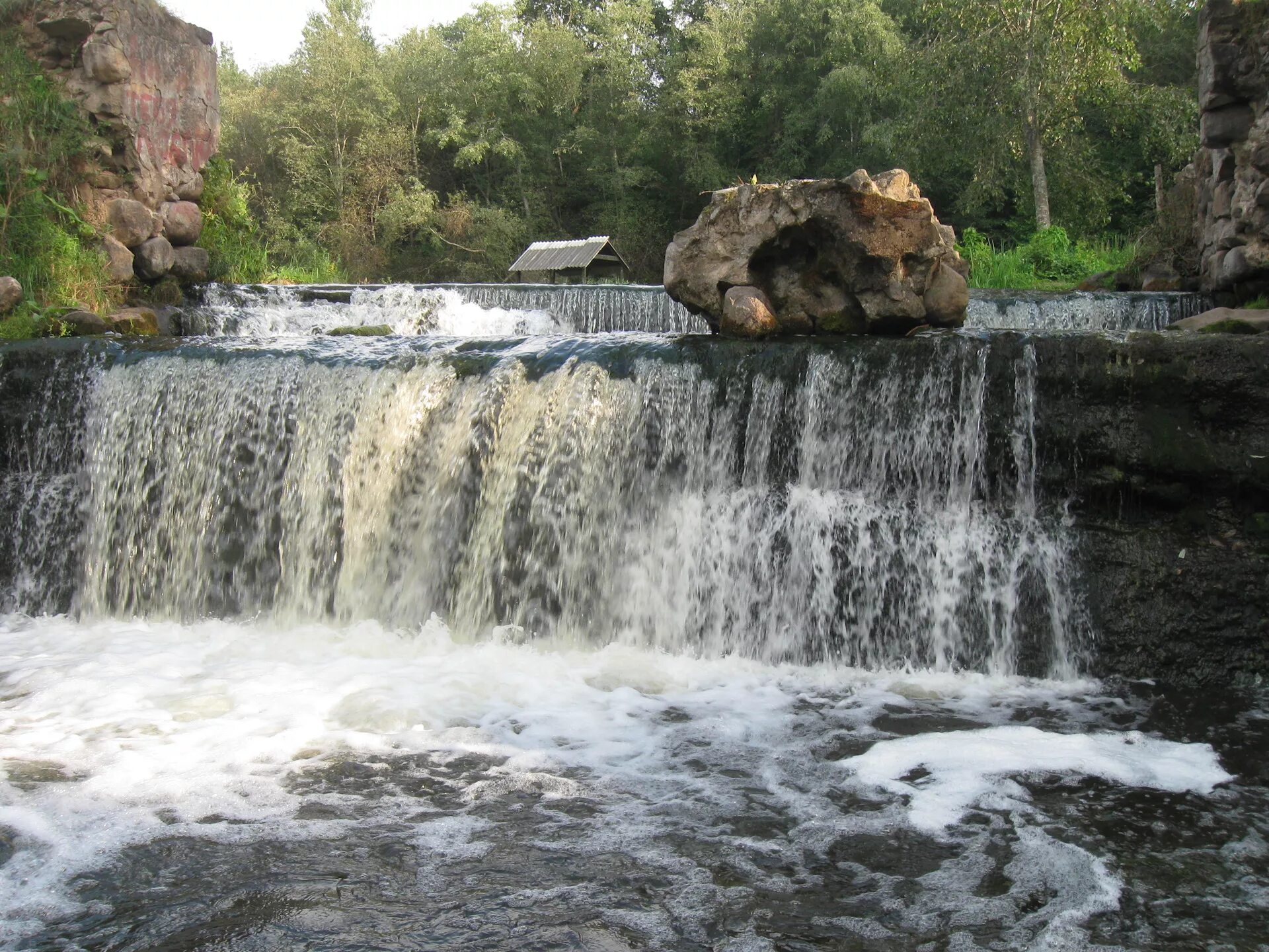 Водопад миоры. Река вята водопад беларусь. Водопад вятка. Миорский водопад беларусь. Миоры вятка водопад.