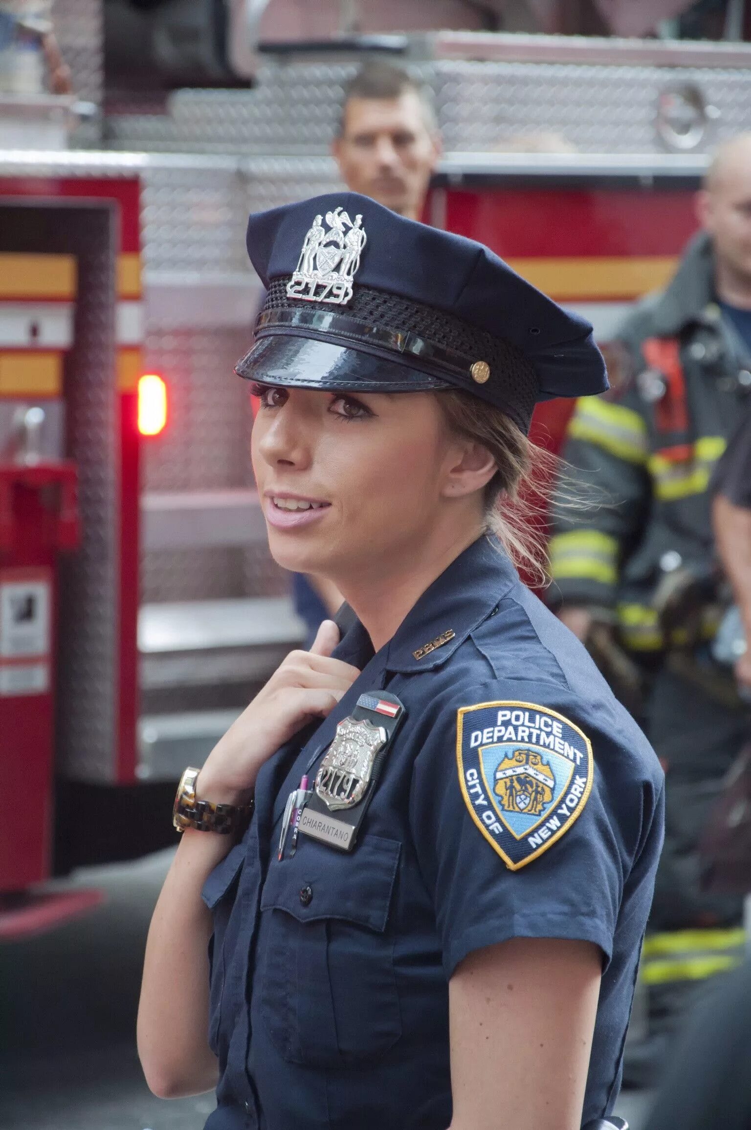 NYPD Police униформа. Полиция NYPD Sheriff. Девушка полицейский. Американские женщины полицейские.