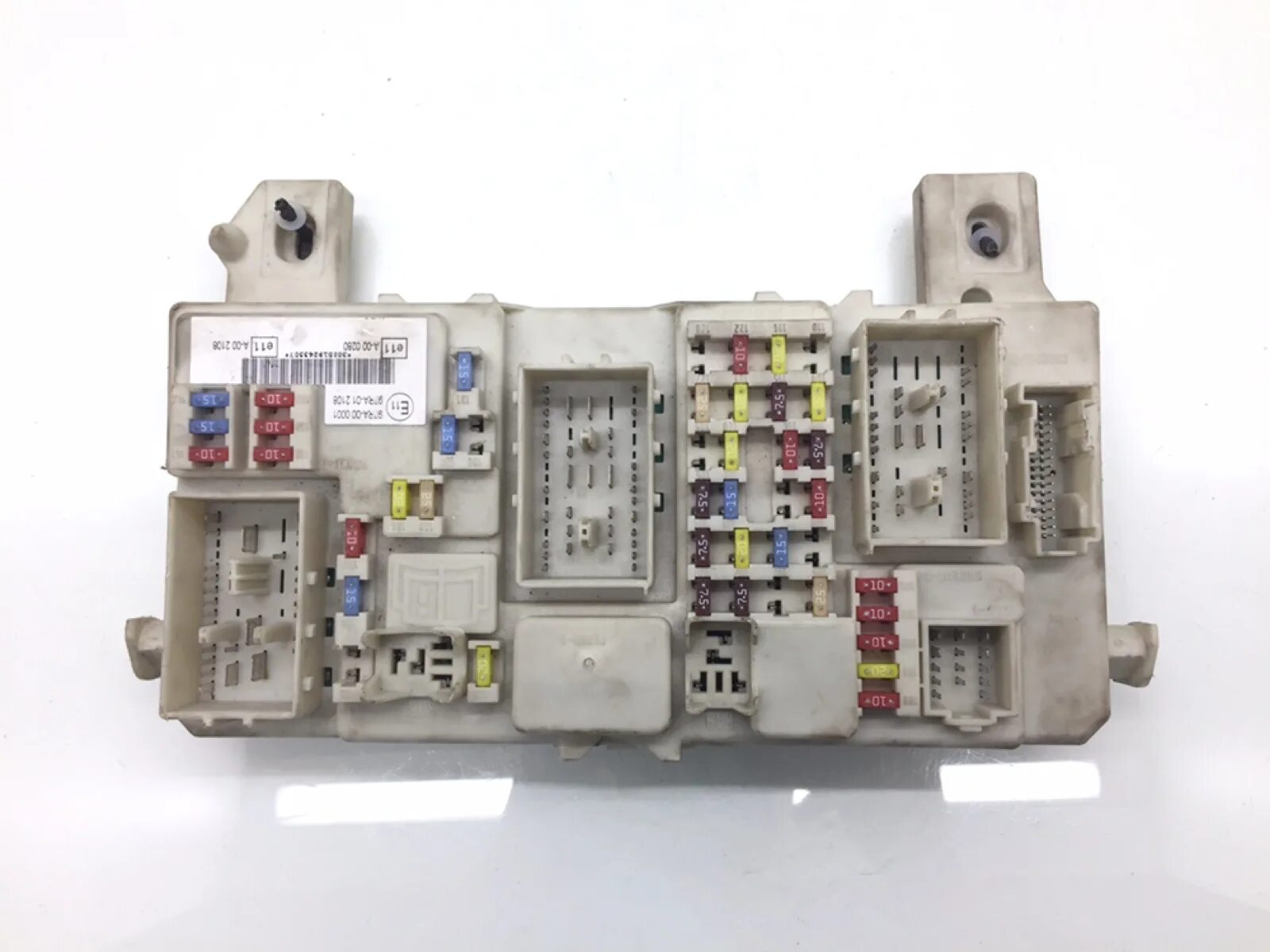 Предохранители форд фокус 2006 года. Блок предохранителей Форд фокус 3 1.6 кондиционера. Блок предохранительный Форд фокус 1 описание.