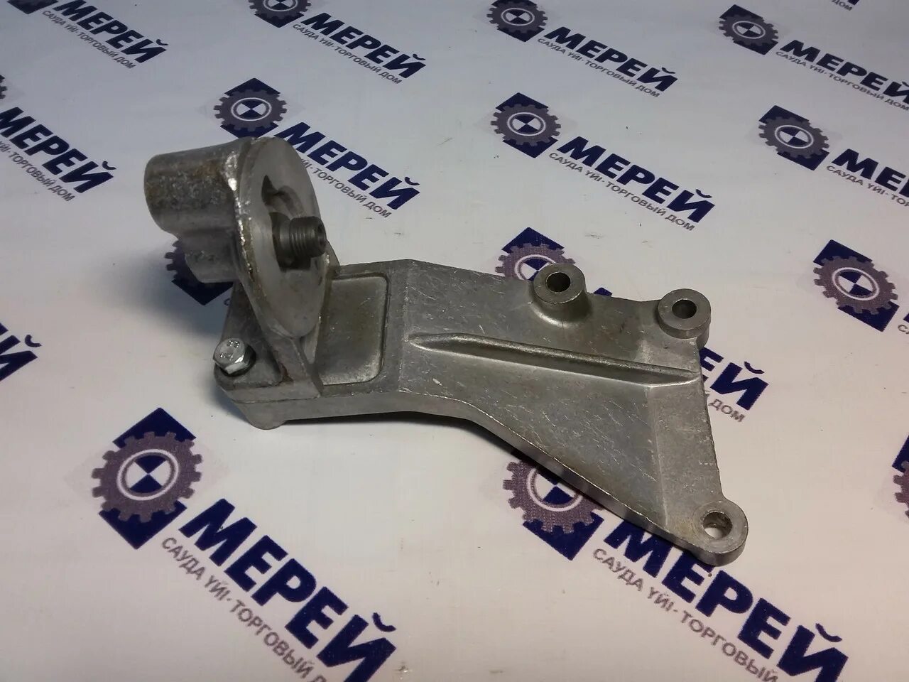 Кронштейн масляного фильтра мтз д-240-245. Крепление фильтра мтз 245-1117081. Корпус фильтра мтз. Корпус фильтра мтз. Кронштейн под масляный фильтр д 240 под фильтр вместо центрифуги мтз 80.