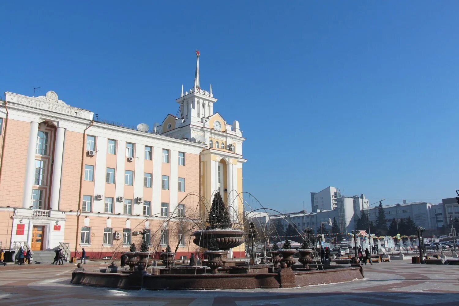 Удэ фото. Столица Бурятии Улан-Удэ. Экскурсия по Улан Удэ. Улан Удэ это столица солнечной Бурятии. Улан-Удэ столица площадь.