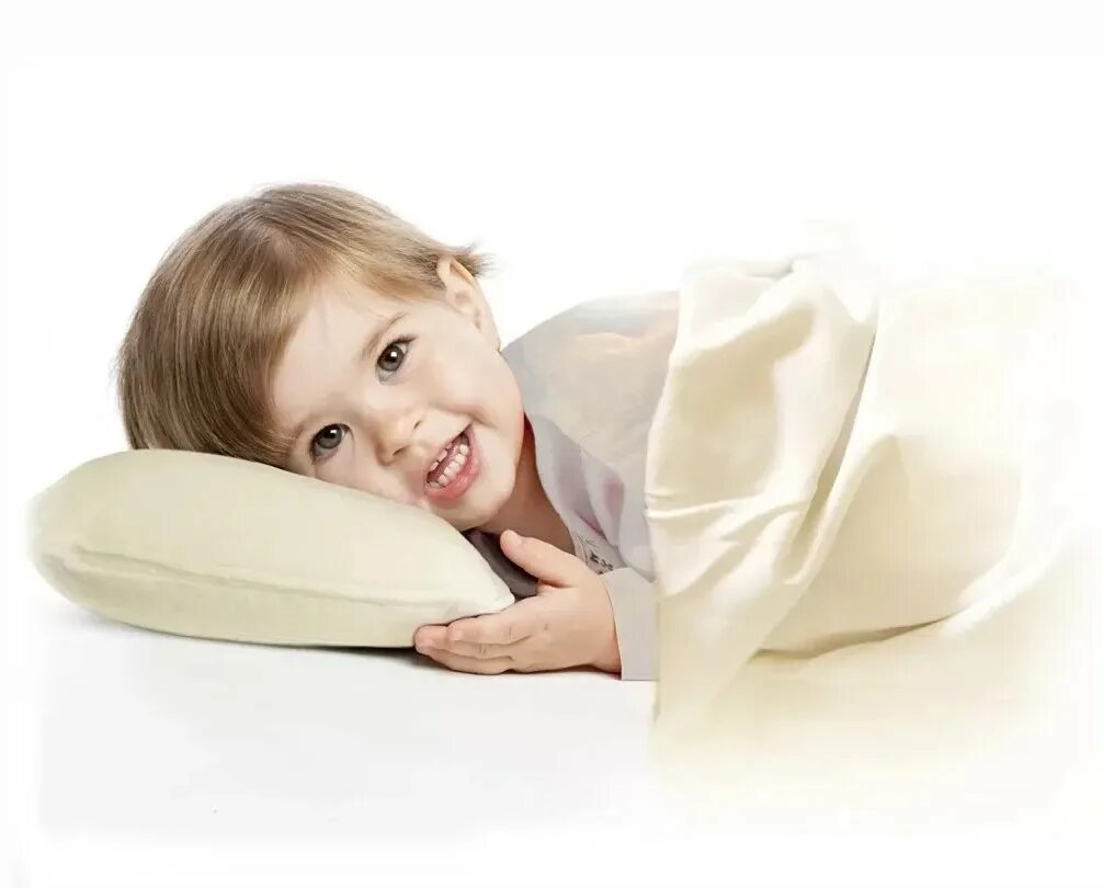 Какие подушки в год ребенку. Подушка для детей. Подушка для сна ребенку.