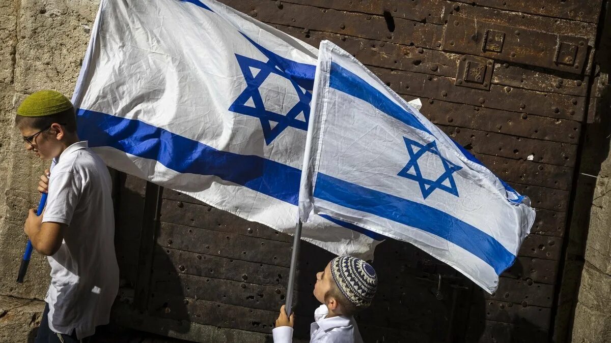Великобритания предупреждает о терактах. Иерусалим флаг Израиля. Israel Massad Falag.