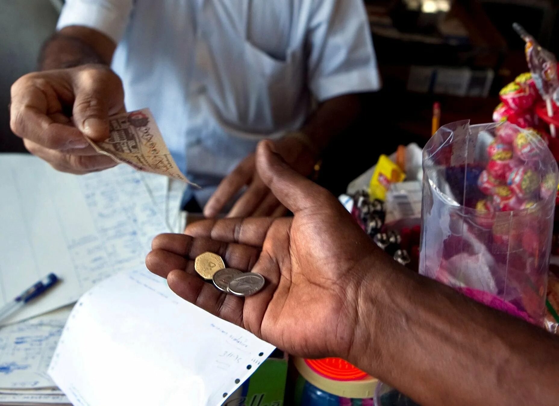 Got this shop. Get change. Get your change. Change сдача. Change money.