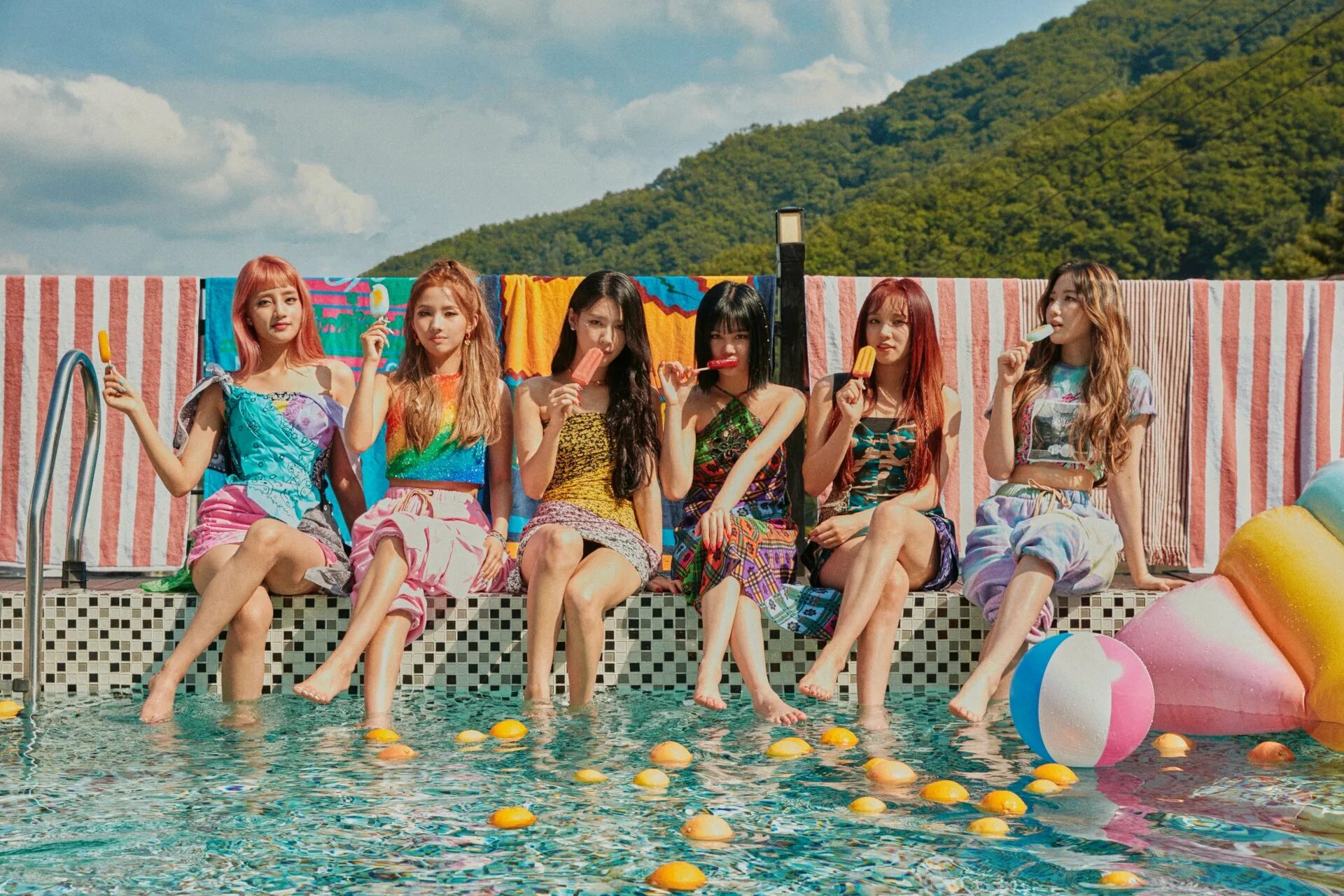 Песни g i dle speed up. Джи айдл. джи айдл участницы. джи айдл 2025. минни gidle.