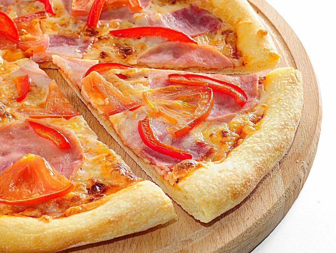 Пицца с ветчиной рецепт. Пицца с ветчиной рецепт. Пицца ветчина и сыр. Пицца с ветчиной рецепт. Маленькая пицца с грибами и ветчиной столовая.