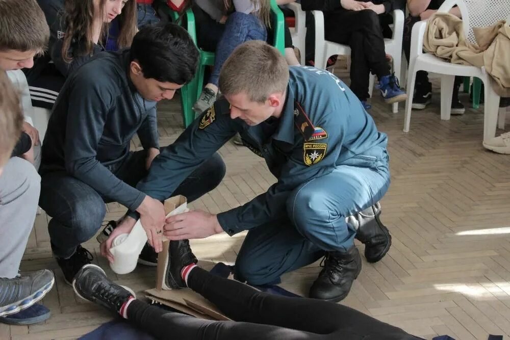 Порядок поведения в экстремальной ситуации. Крайнее проявление экстремизма. Чс и экстремальная ситуация. Экстремальное поведение человека. Идеология терроризма.