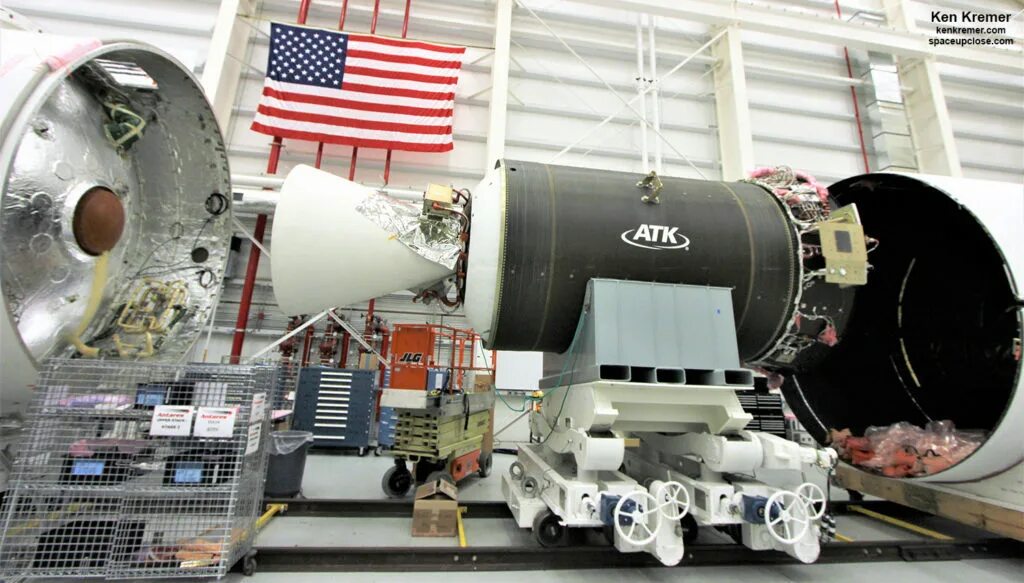 Космос арт. Pioneer space sim. Space 15. Космос (15 предметов) белый. Xl-15 spaceship.