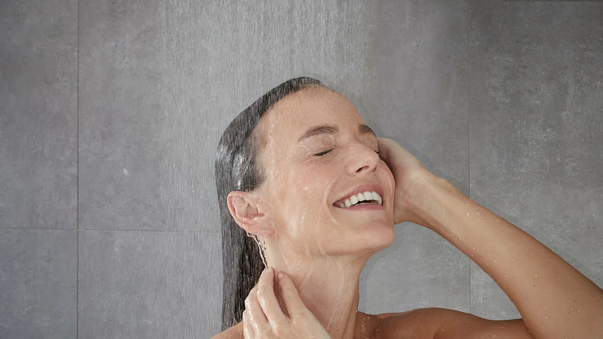 Ian a shower at the moment. Hansgrohe powderrain. ann a shower at the moment,.