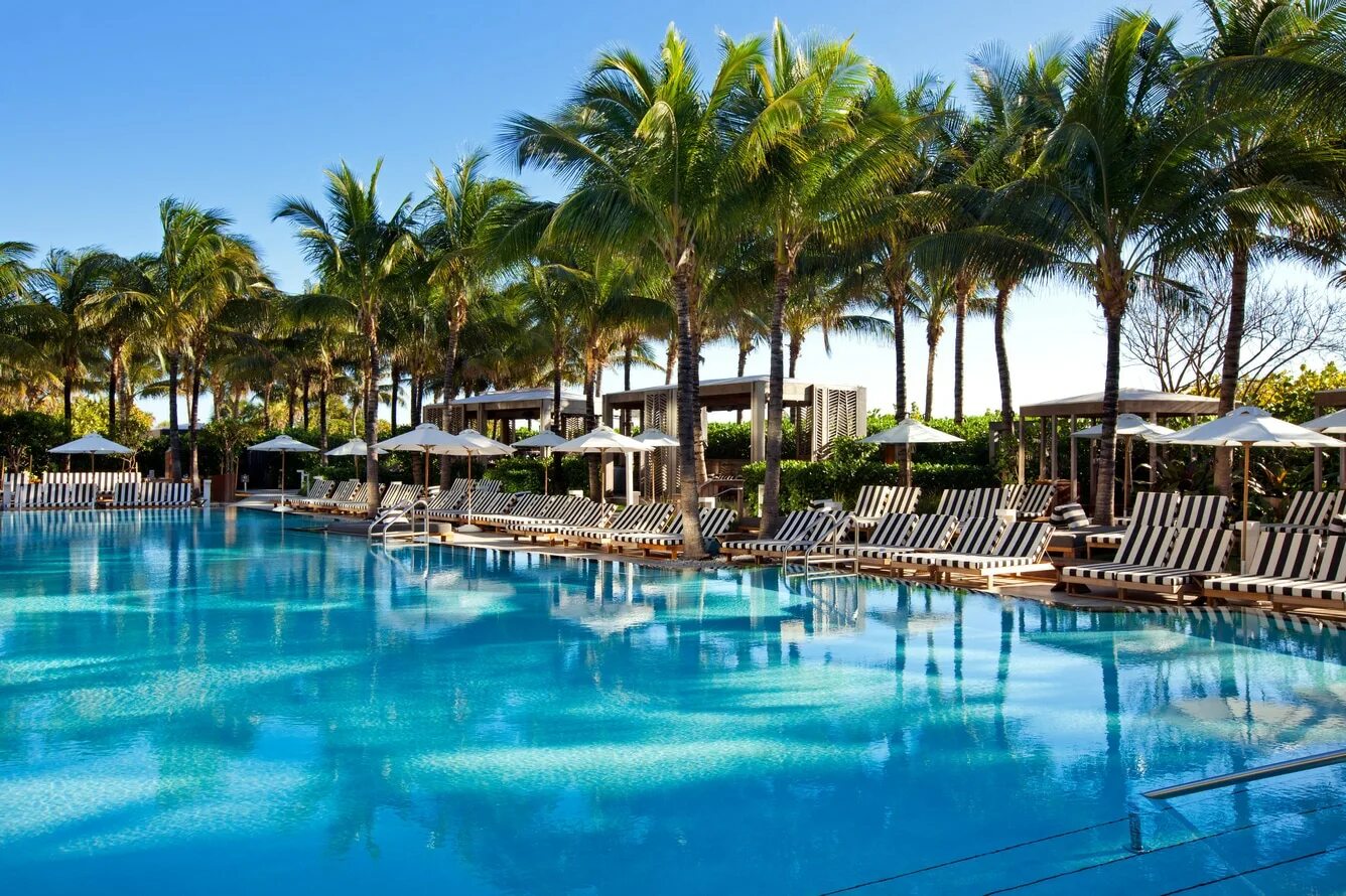 Купить путевку в маями. Майами Бич отели. Майами South Beach. Майами пляж отель. Лучшие отели в Майами.