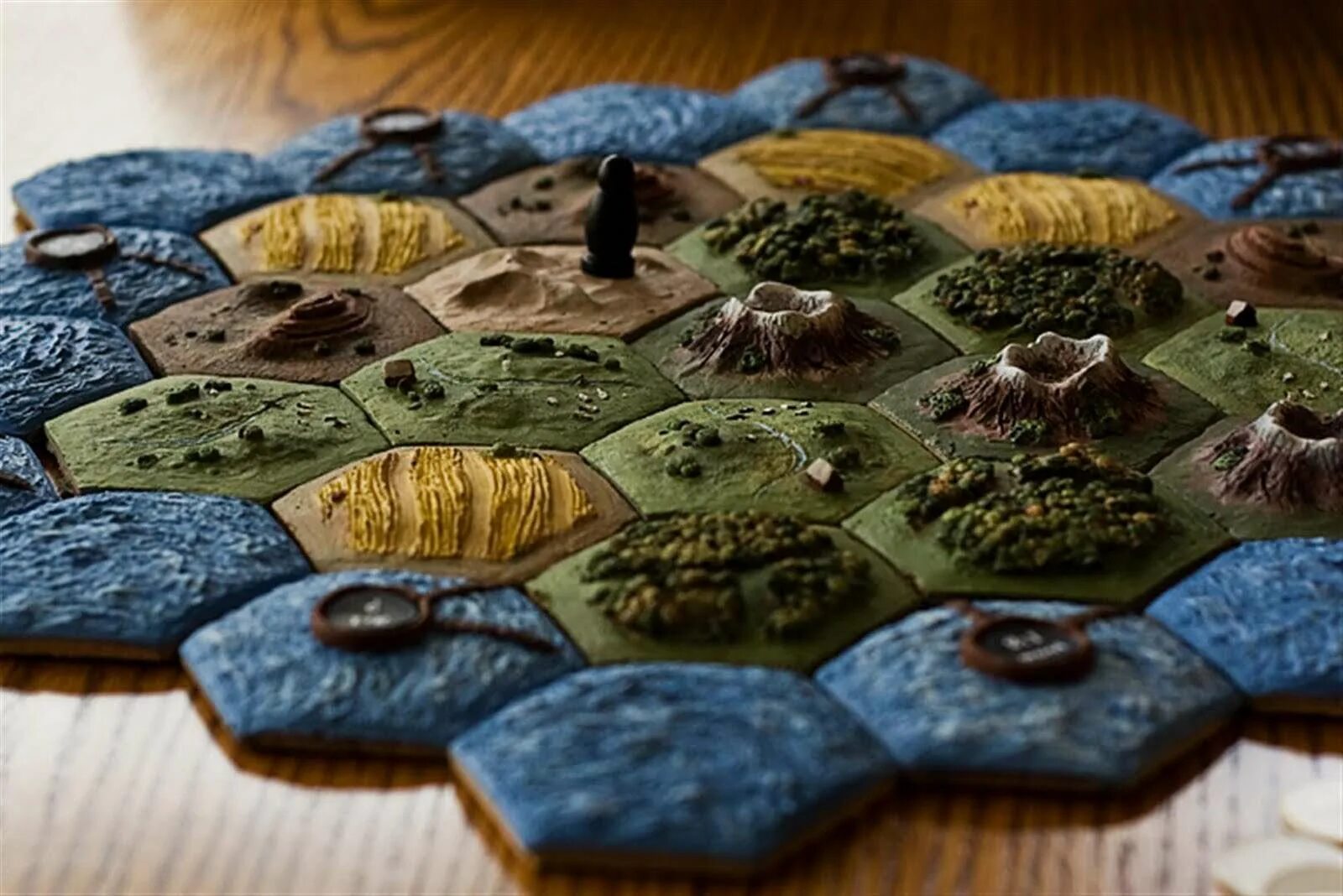 Идеи для настольных игр. Settlers of catan. идеи для самодельной настольной игры. креативные настольные игры. идеи для настольных игр своими руками.