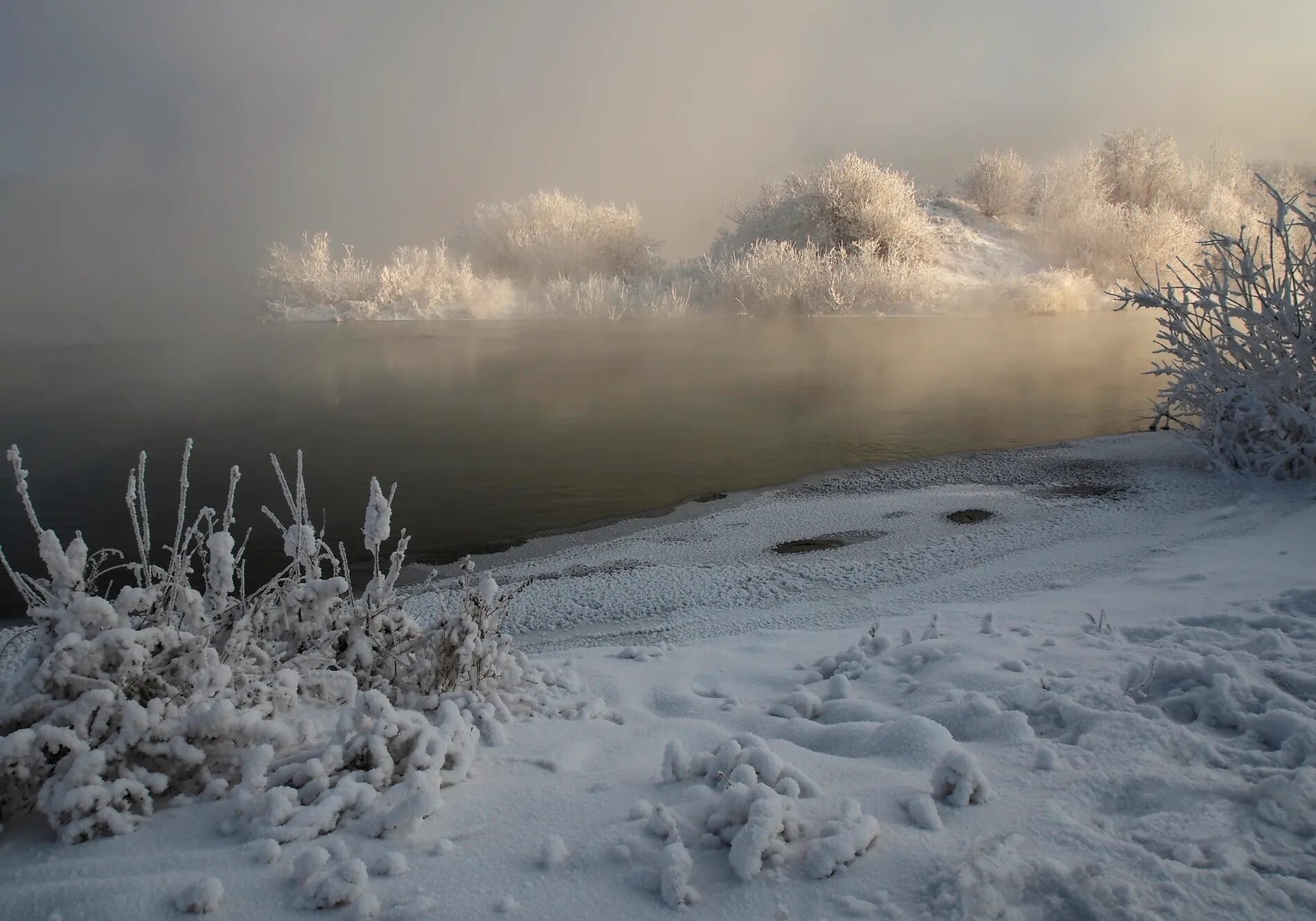 Острый холод. Острый холод. Лофотенские острова рейне. Фьорды канады. Айсберг ледяная плавучая гора.