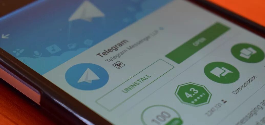 Telegram телефон. Телеграмм на телефоне. Фото телеграм в смартфоне. Фото телеграмм News. Telegram фото телефона.