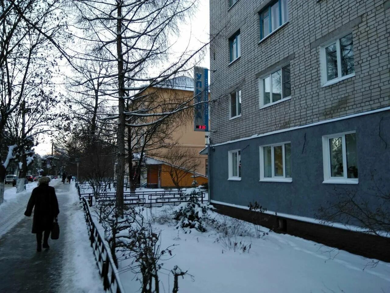 Центру ультра бор. Гарантия город бор. Медицинский центр ультра астрахань. Директор клиники дункан спб. Поликлиника ультра город бор.