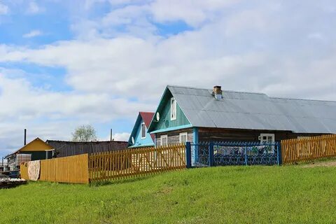 Коми сел