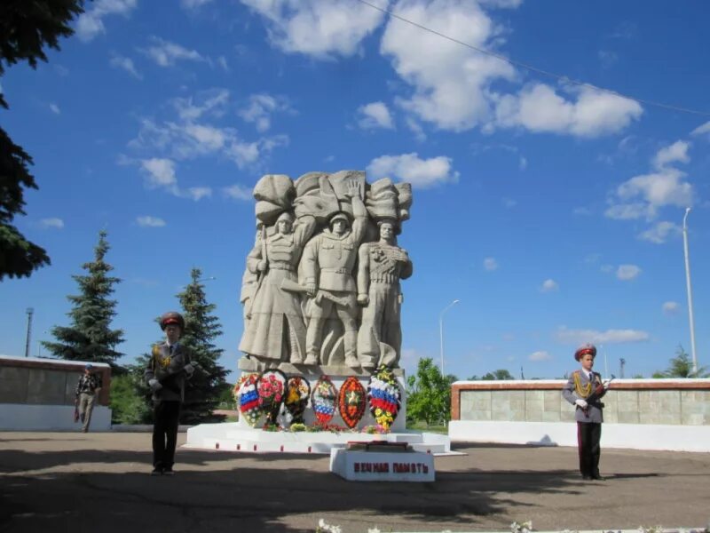 Погода п степное советского района саратовской. Степное (Советский район). Степное Советский район Саратовская область. Посёлок Степное Саратовская область. Парк Лузянина Степное Советский район.