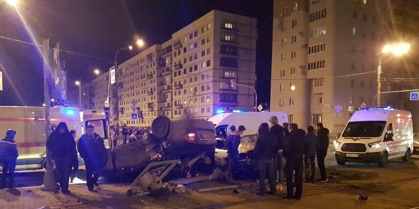 Проспект просвещенье дтп. Дтп на просвещения сегодня. Авария на художников и просвещения сегодня. Авария на проспекте просвещения вчера. Авария сегодня в хабаровске на руднева.