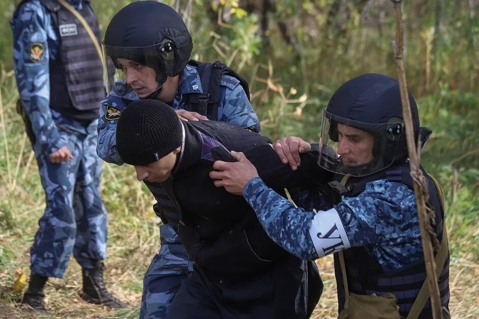 Побег из мест лишения свободы. Побег из мест лишения свободы 313. Побег из под Стражи. Сбежавшие из зоны