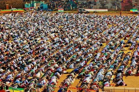 Thousands of people