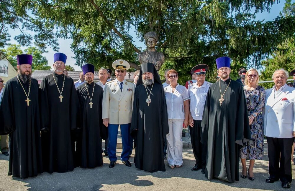 Храм св. Георгия в ст. Бриньковской. Священники монастыря в Тимашевске Краснодарского края. Станица Бриньковская Краснодарский край. Освящение храма станицы Анастасиевской Краснодарский край. Община краснодарский край