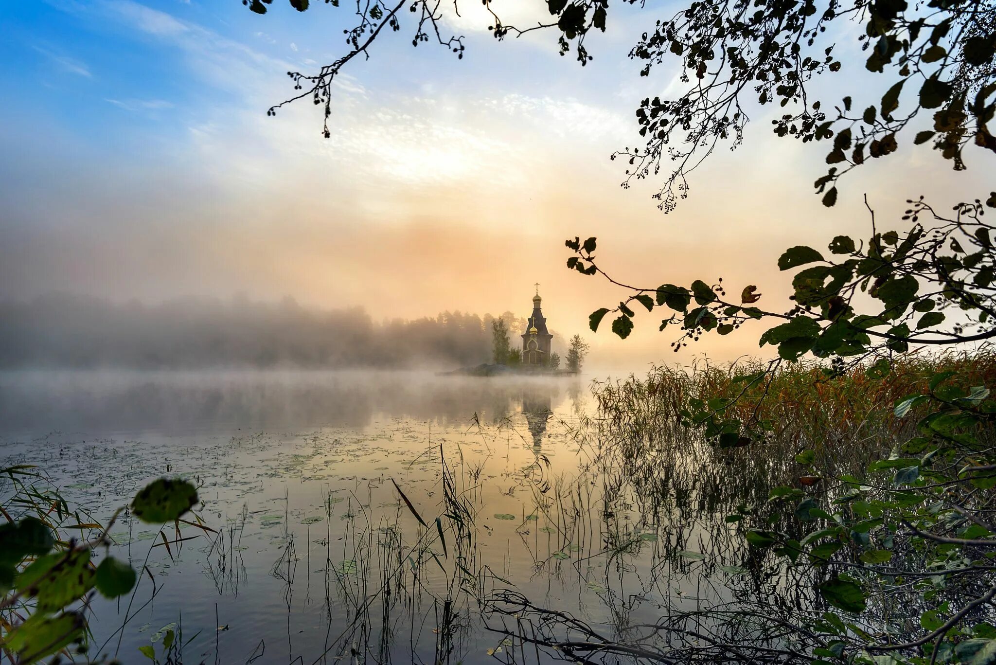 Шерна Ногинск осень. Река Шерна Аленино. Туманное утро на реке Вуокса.