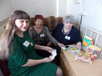 Соседская помощь односельчанам