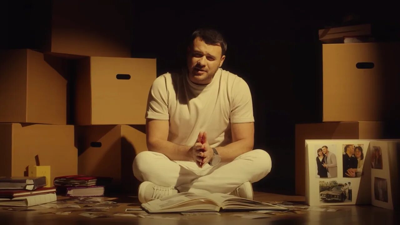 Песня эмина благодарю мама. Песня эмина благодарю мама. Emin мама. Эмин песни 2022. Emin мама.