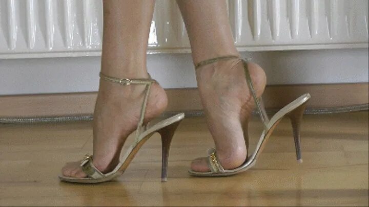 Gif heels