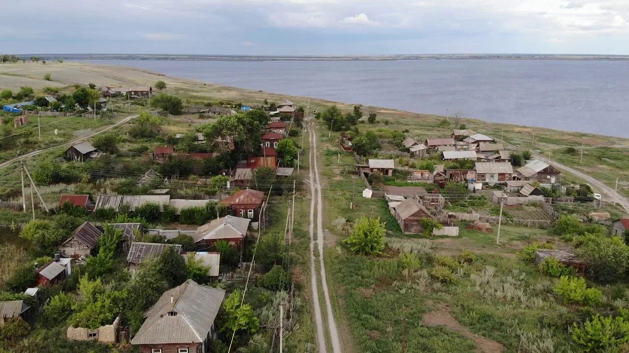 Поселки саратовского района. Село Дубовка Саратовская область. Дубовка Саратовская область Красноармейский район. Саратовская обл Красноармейский район село Дубовка. Дубовка берег Саратовская область.