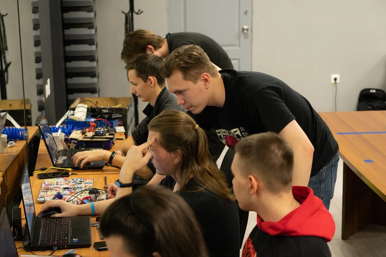 Хакатон по программированию. Хакатон по программированию. Хакатон 3 от it куб ростов. Программирование фрактал кружок. Алексей широков программист нижний новгород.