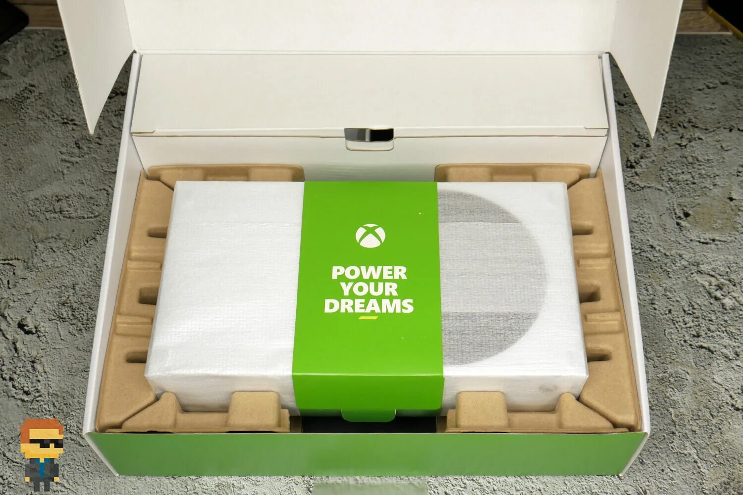 Xbox series коробка. Габариты коробки Xbox Series s. Xbox Series s размер упаковки. Габариты упаковки Xbox Series s. Xbox Series x габариты коробки.