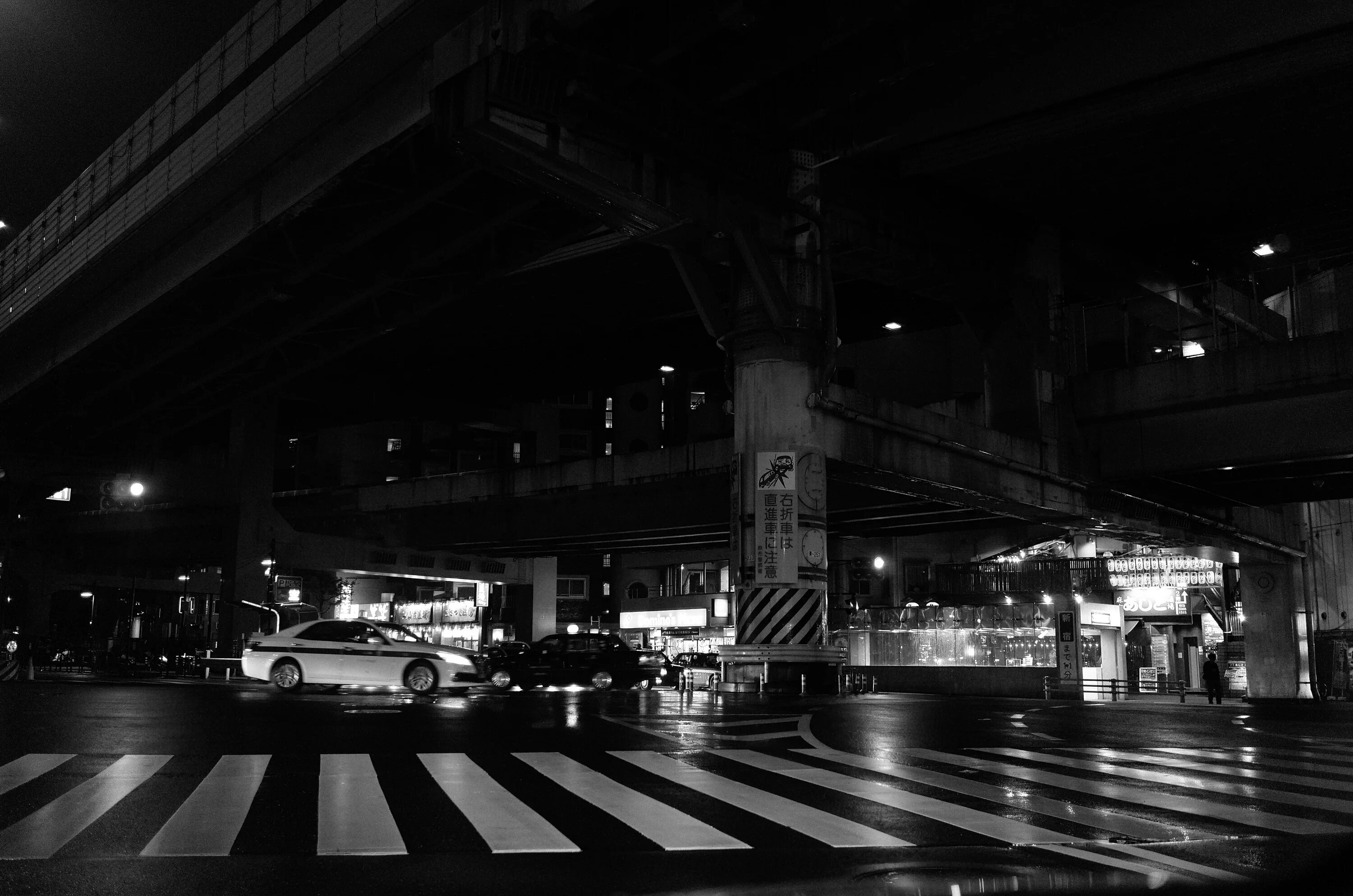 Tokyo black. Япония чб. Черно белый Токио. Черно белая Япония. Город Токио черно белый FULLHD.