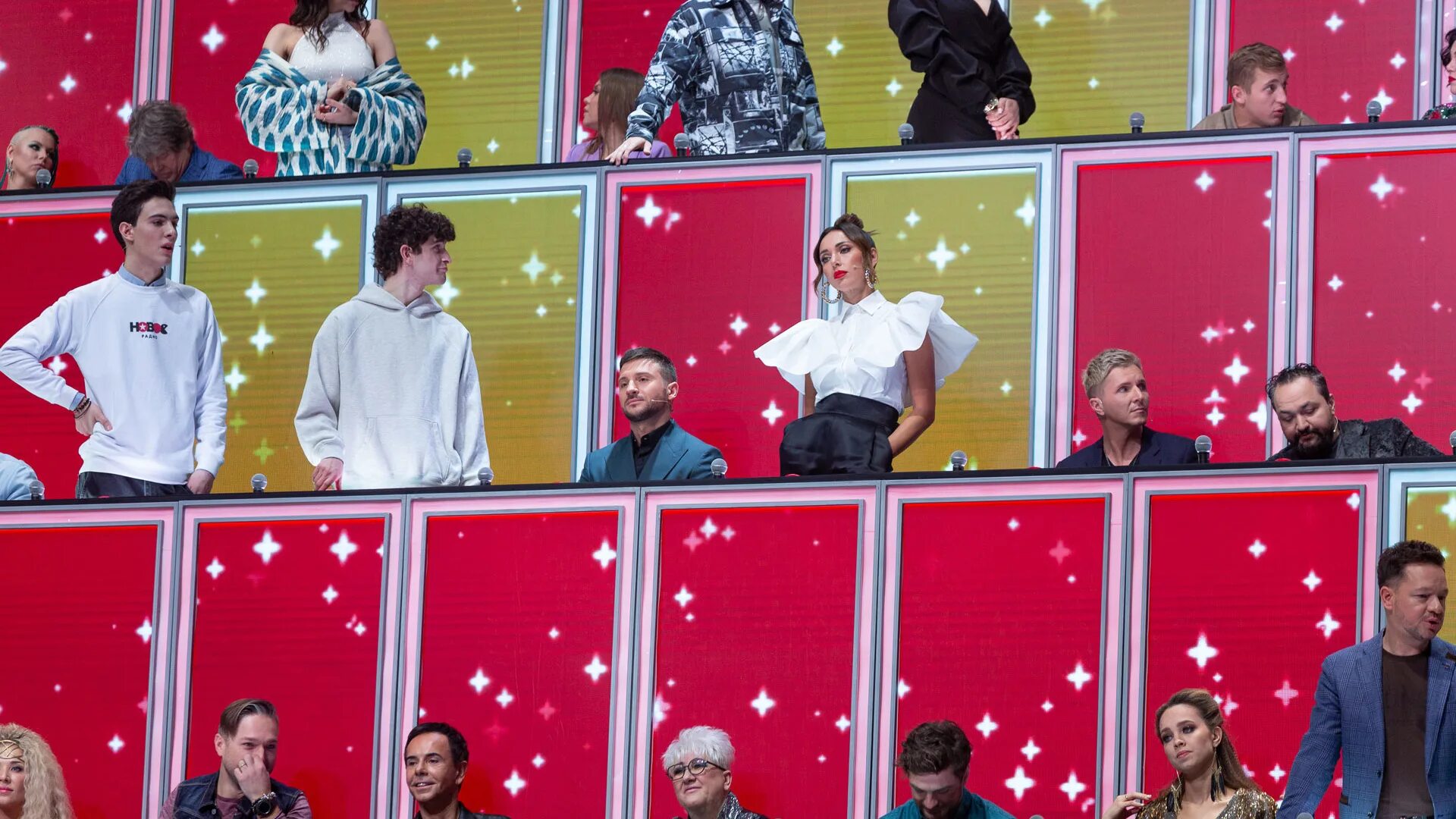 Жюри стена шоу. Ну ка все вместе 2021. Популярные шоу. Когда начинается ну ка все вместе. Песенные шоу на канале россия в 2018.