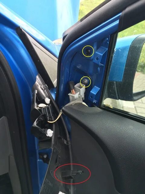 Руководство по замене корпуса зеркала на Ford Focus 2 рестайлинг Техническое обс