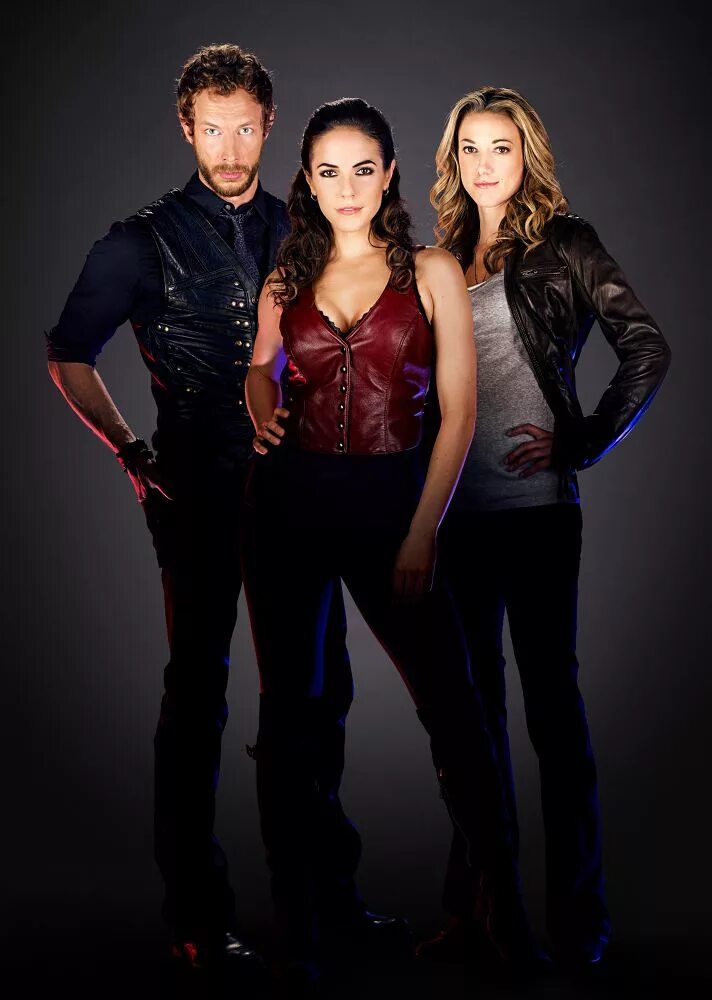 Зов крови сериал 2010–2015. Бо и кензи сериал зов крови. Зов крови (2010). Зов крови lost girl. Зов крови (2010).