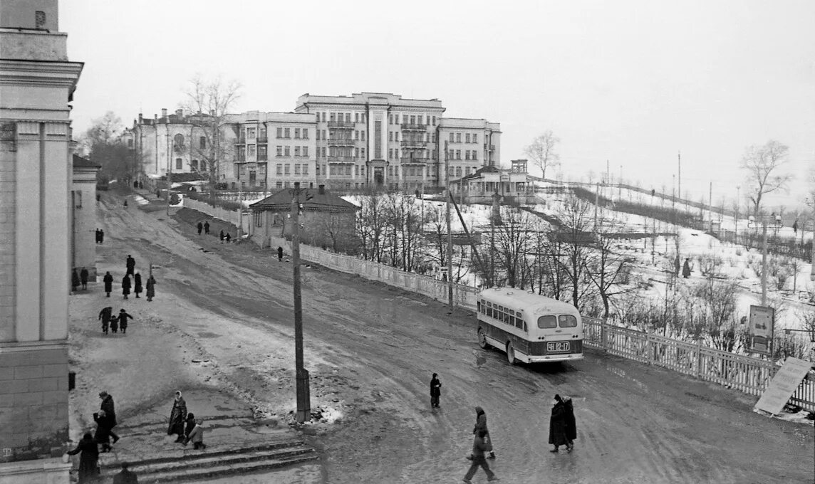 Залив чебоксары 19 век. Старые чебоксары. Чебоксары 70-е годы. Чебоксары 1989. Чебоксары 19 век.