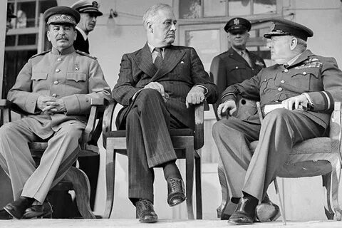 1943 год большая тройка