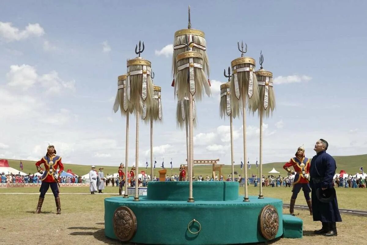 Туг ола. Туг ола. Боевой туг. Туг ола. Наадам монголия 2021.