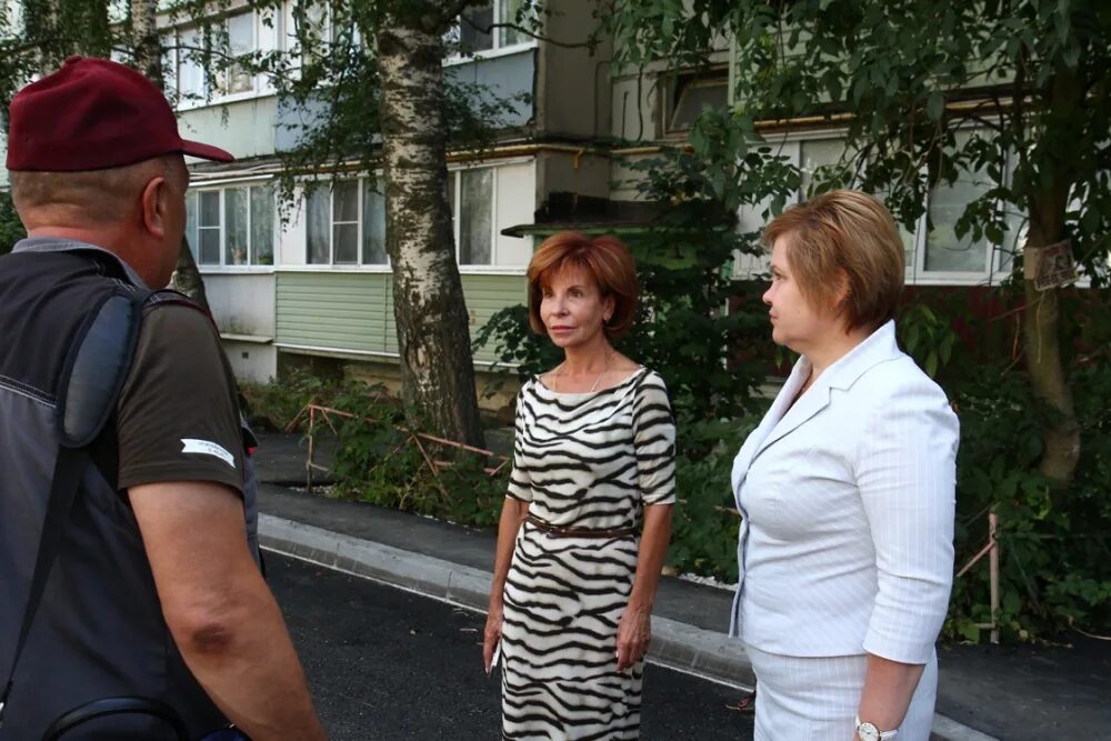 Депутат деревни недостоево семин фото Депутаты Рязгордумы проверили качество благоустройства "Сквера памяти"