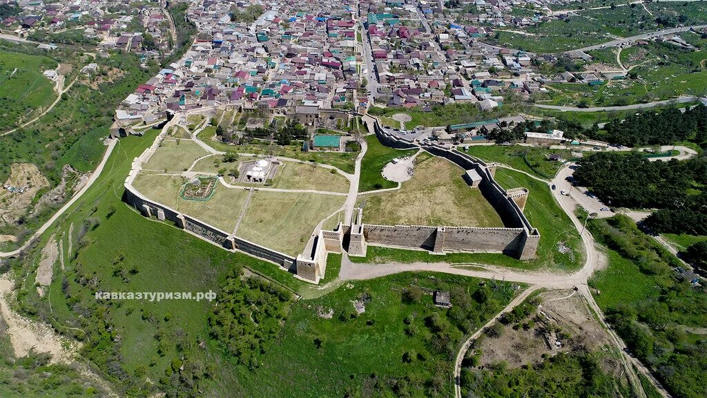 Даг капы. Крепость в Ведено Чечня. Даг Капу Дагестан. ООО УО Нарын-кала Дербент. Село Магарамкент.