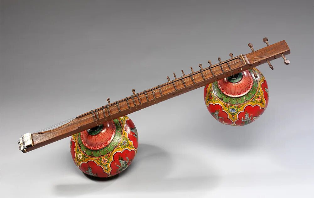 Музыкальные инструменты востока и средней азии. Деревянный инструмент средней азии. Гайчак музыкальный инструмент. Дудук духовой музыкальный инструмент. Зурна сообщение.