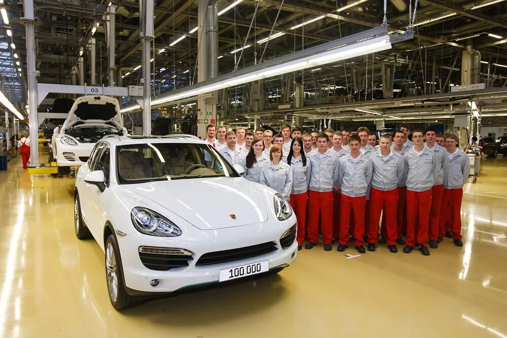 Автомобильный завод порше в штутгарте. Производство porsche. Завод порше в китае. Автозаводы порше. Автомобильный завод порше.